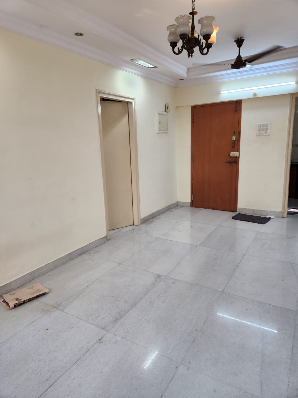 Rental 2 Bedroom 700 Sq.Ft. Apartment in Mehra Apartment, Chembur