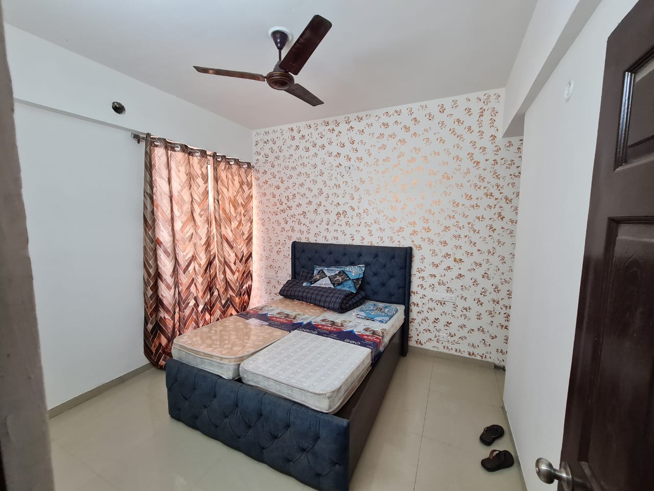 Rental 5 Bedroom 2950 Sq.Ft. Villa in Amrapali Dream Valley, Noida Ext Tech Zone 4 Greater Noida