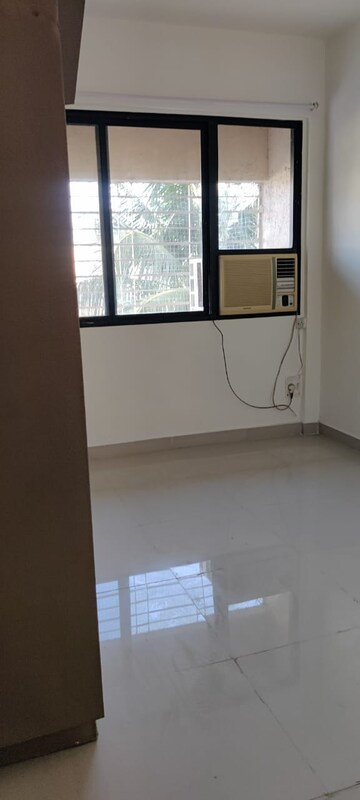 3.5 BHK Apartment For Rent in Juhu Versova Link Road
