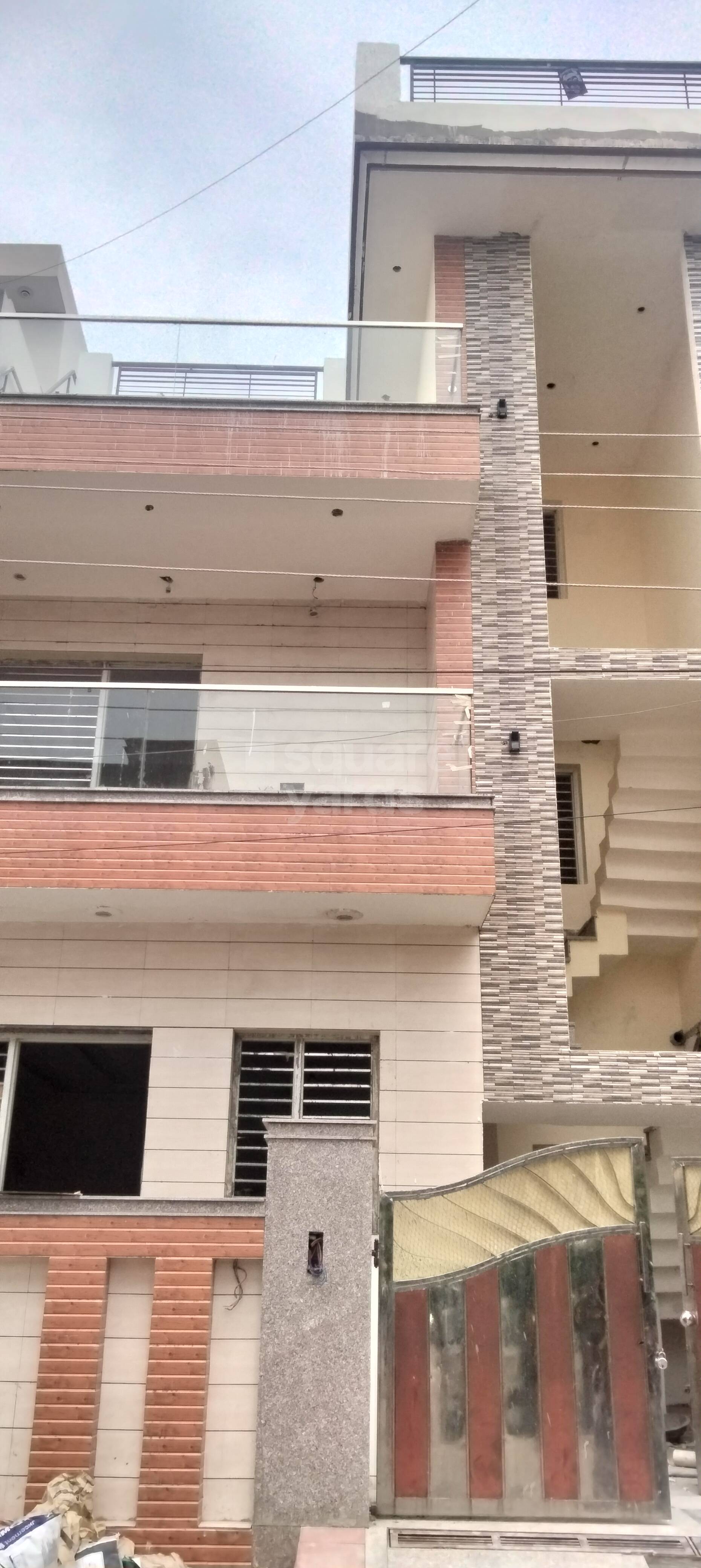 Resale 6 Bedroom 3400 Sq.Ft. Independent House in Lohgarh Zirakpur