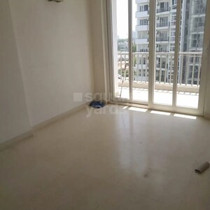Room in 4 BHK Apartment at Emaar Palm Terraces Select, Sector 66 – for Rent
