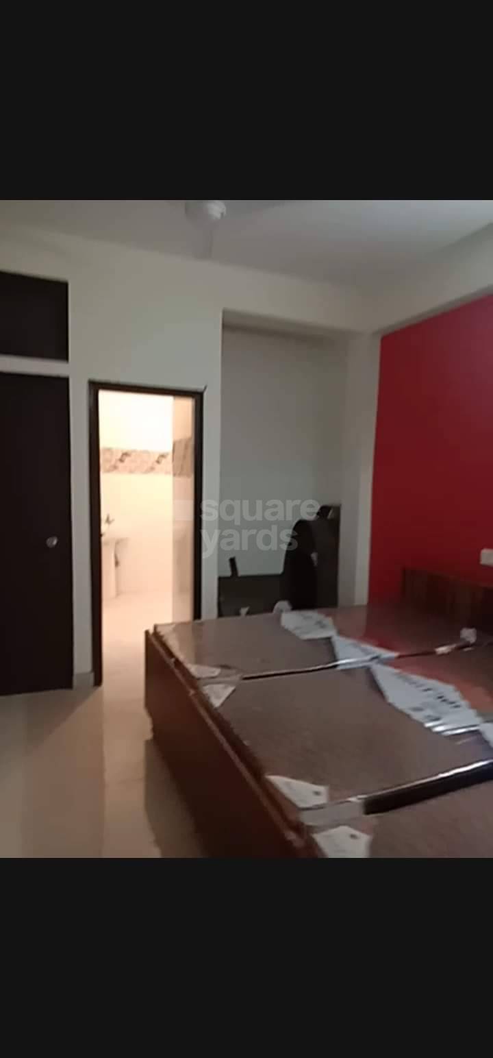 Rental 3 Bedroom 1250 Sq.Ft. Apartment in Deluxe Apartments, Vasundhara