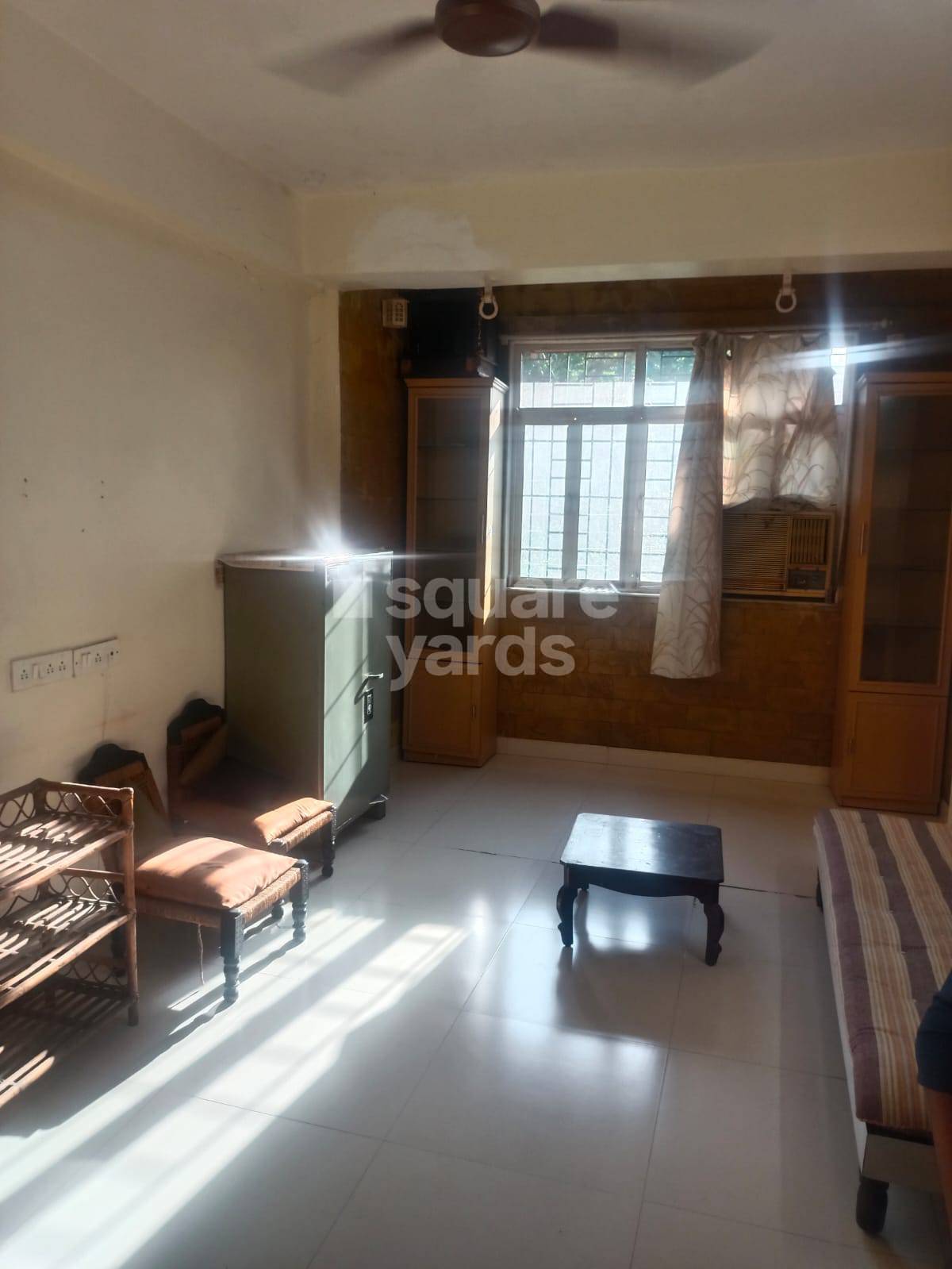 Rental 1 Bedroom 500 Sq.Ft. Apartment in Juhu Mumbai 5279025