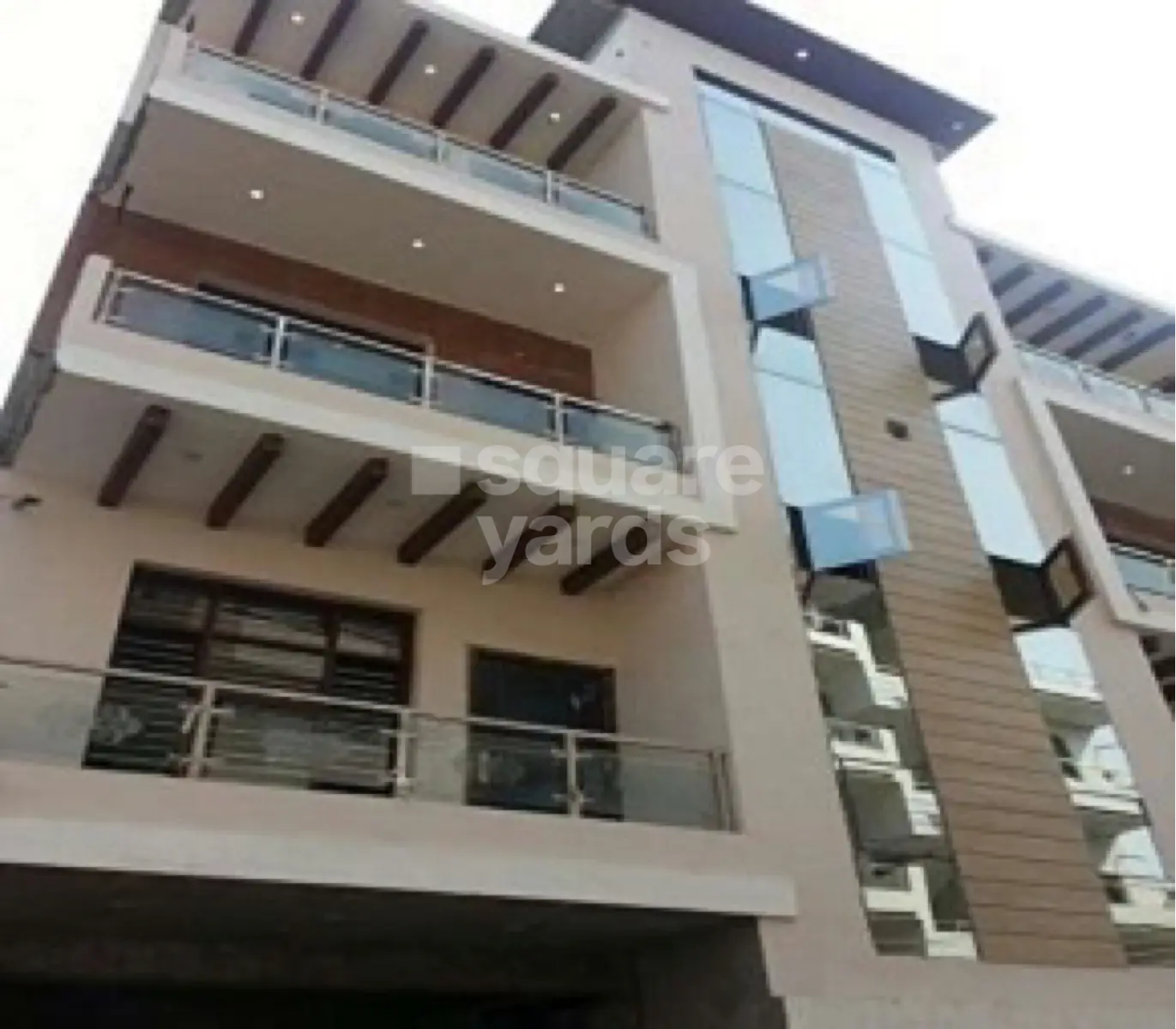 Resale 4 Bedroom 120 Sq.Yd. Independent House in Guru Nanak Enclave