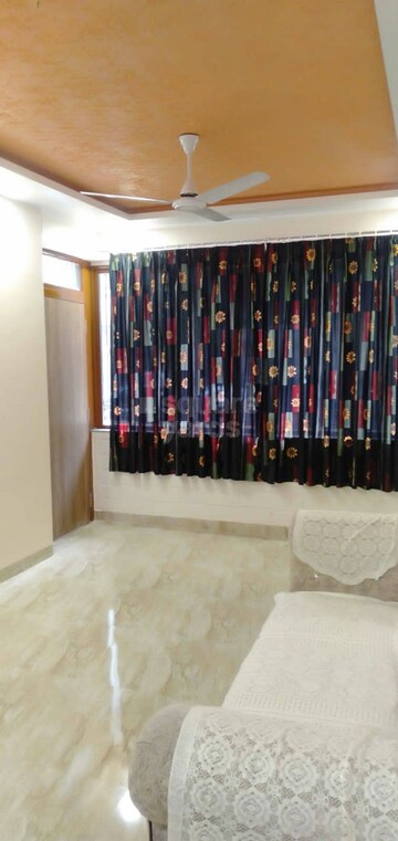 Bedroom in 1 BHK Apartment at Sea Crest Apartment, Andheri West – for Sale