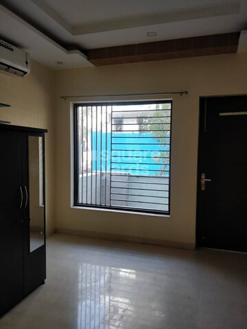 Room in 3 BHK Builder Floor at Malibu Town – for Rent