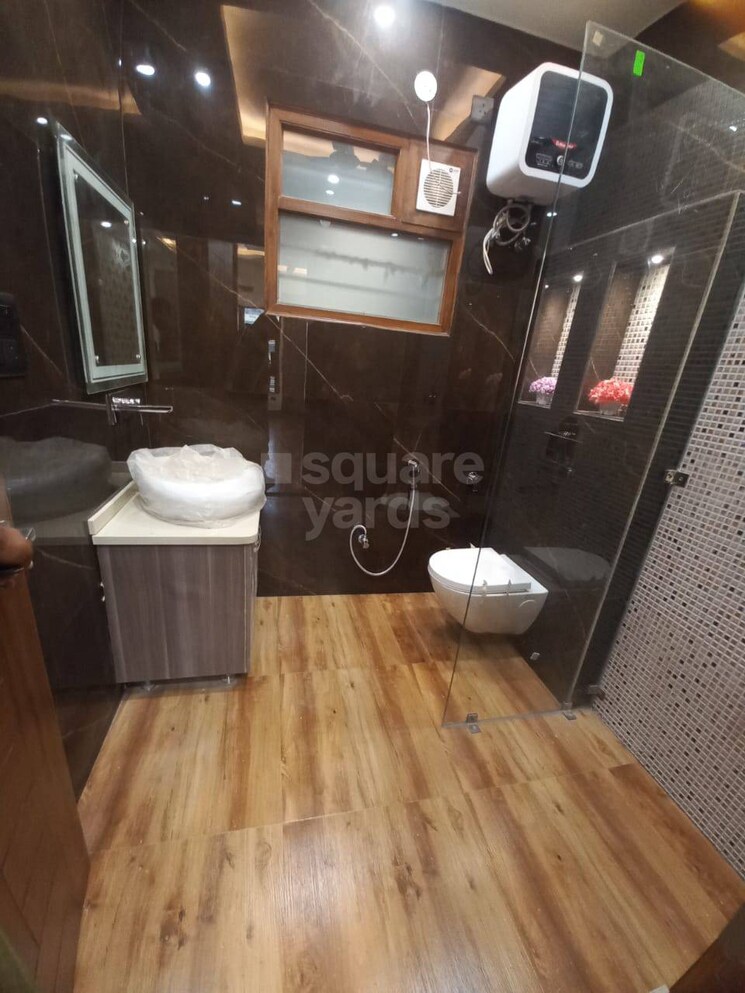 Bathroom, sector 85 3 Bedroom 250 Sq.Yd. Builder Floor In Sector 85 Faridabad 5286633