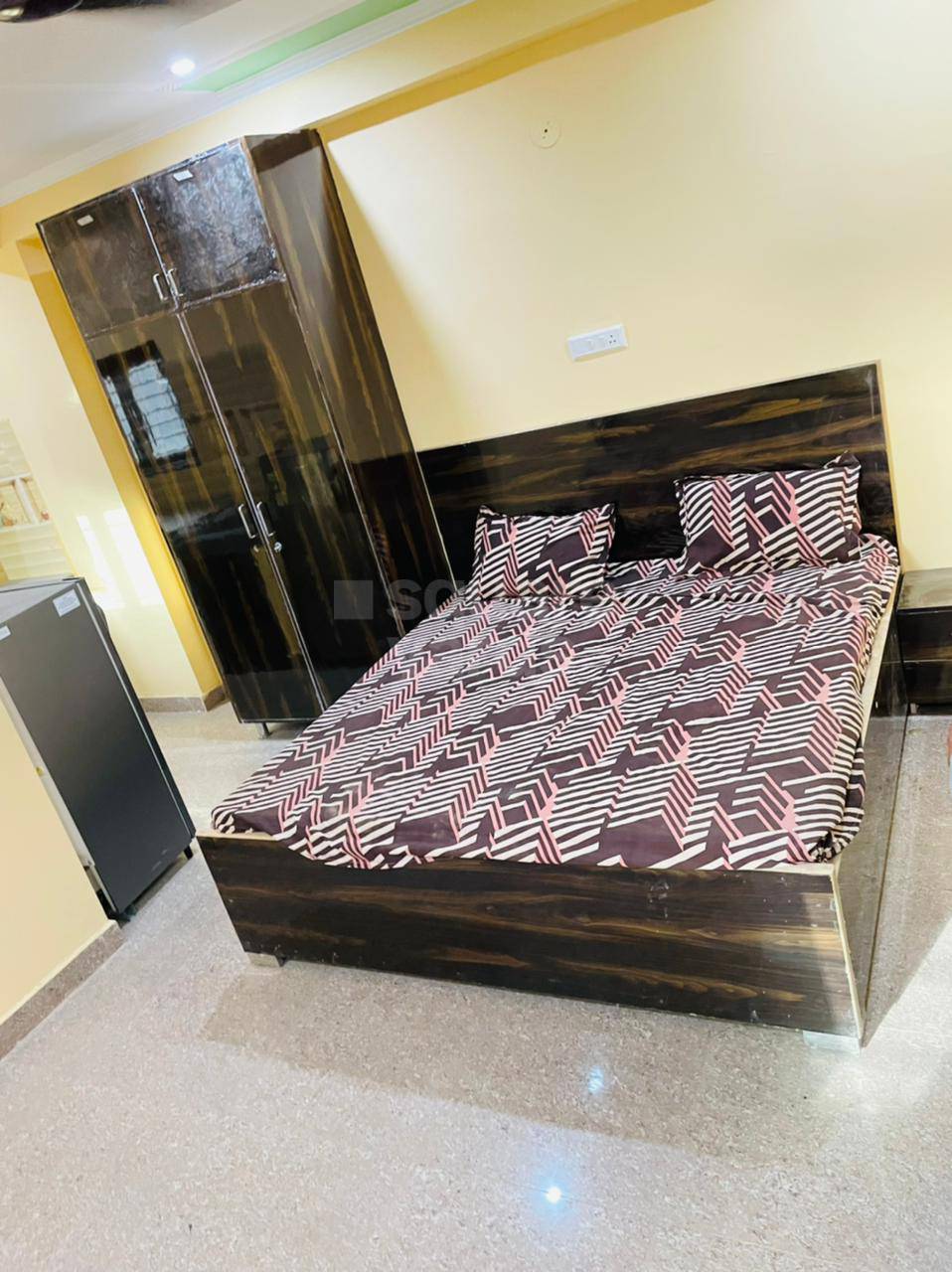 Rental Studio 400 Sq.Ft. Independent House in Unitech South City II