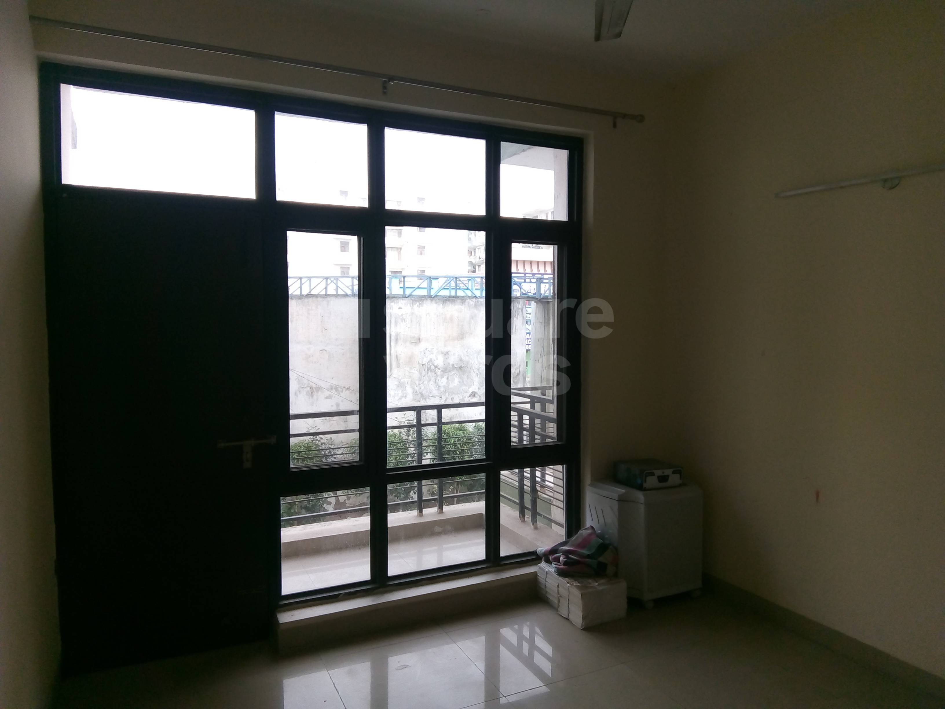 Rental 3 Bedroom 1260 Sq.Ft. Apartment in Balaji Chandigarh Royale City