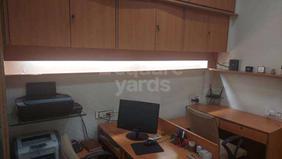 Commercial Office Space 210 Sq.Ft. in Cst Area Mumbai