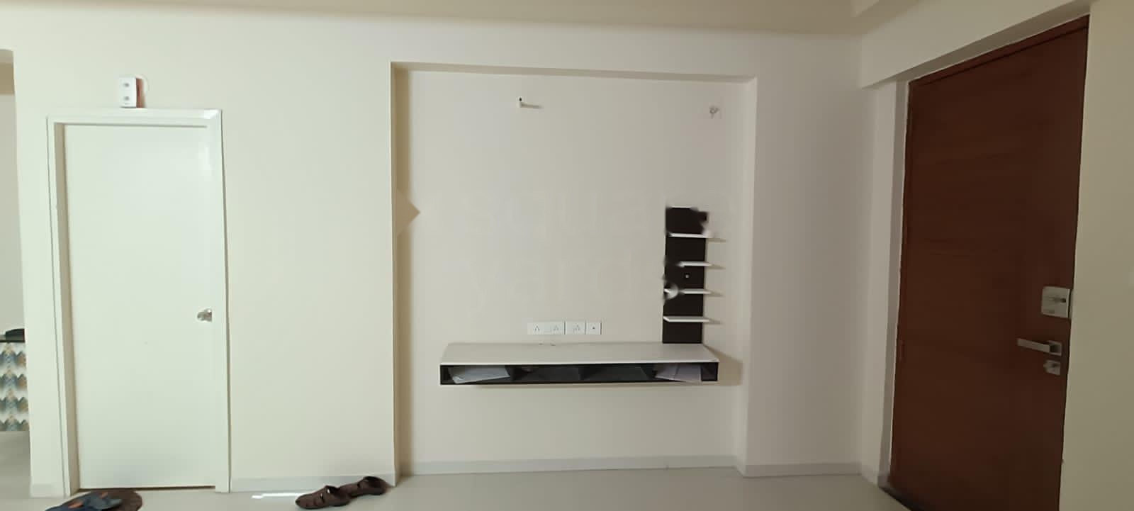 Rental 3 Bedroom 1500 Sq.Ft. Apartment in Lanco Infrastructure Lanco