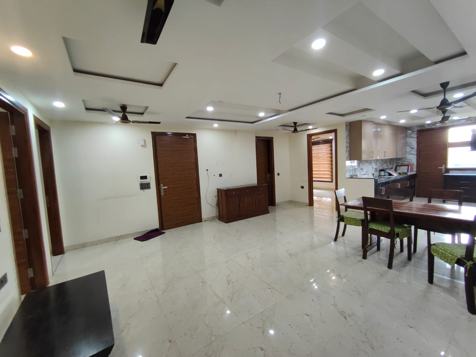 Rental 6 Bedroom 4000 Sq.Ft. Builder Floor in Pitampura Delhi 5292585