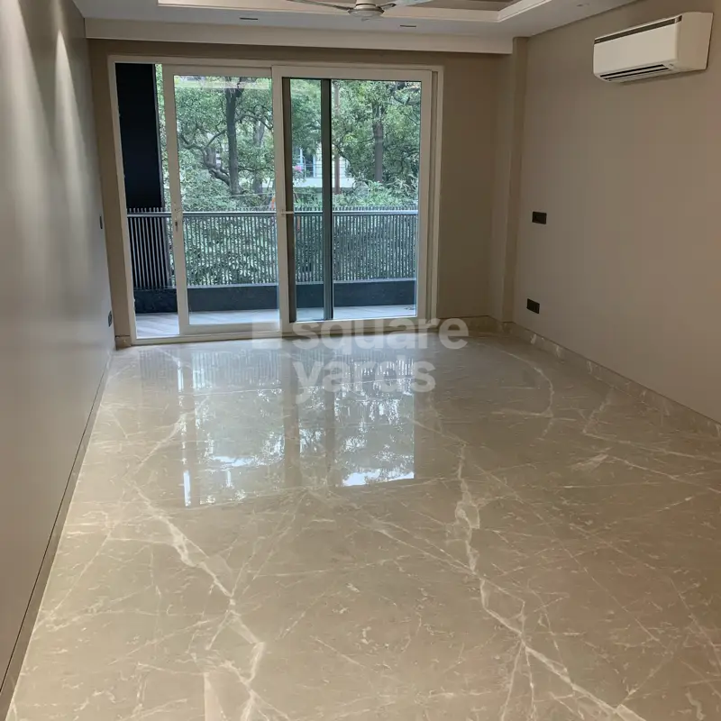 Resale 6+ Bedroom 800 Sq.Ft. Independent House in Chanakyapuri Delhi