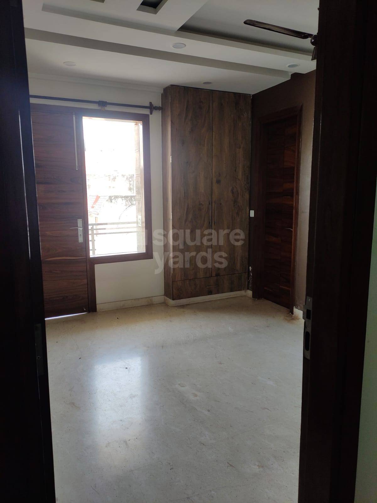 Rental 3 Bedroom 1400 Sq.Ft. Builder Floor in Paschim Vihar Delhi 5301778