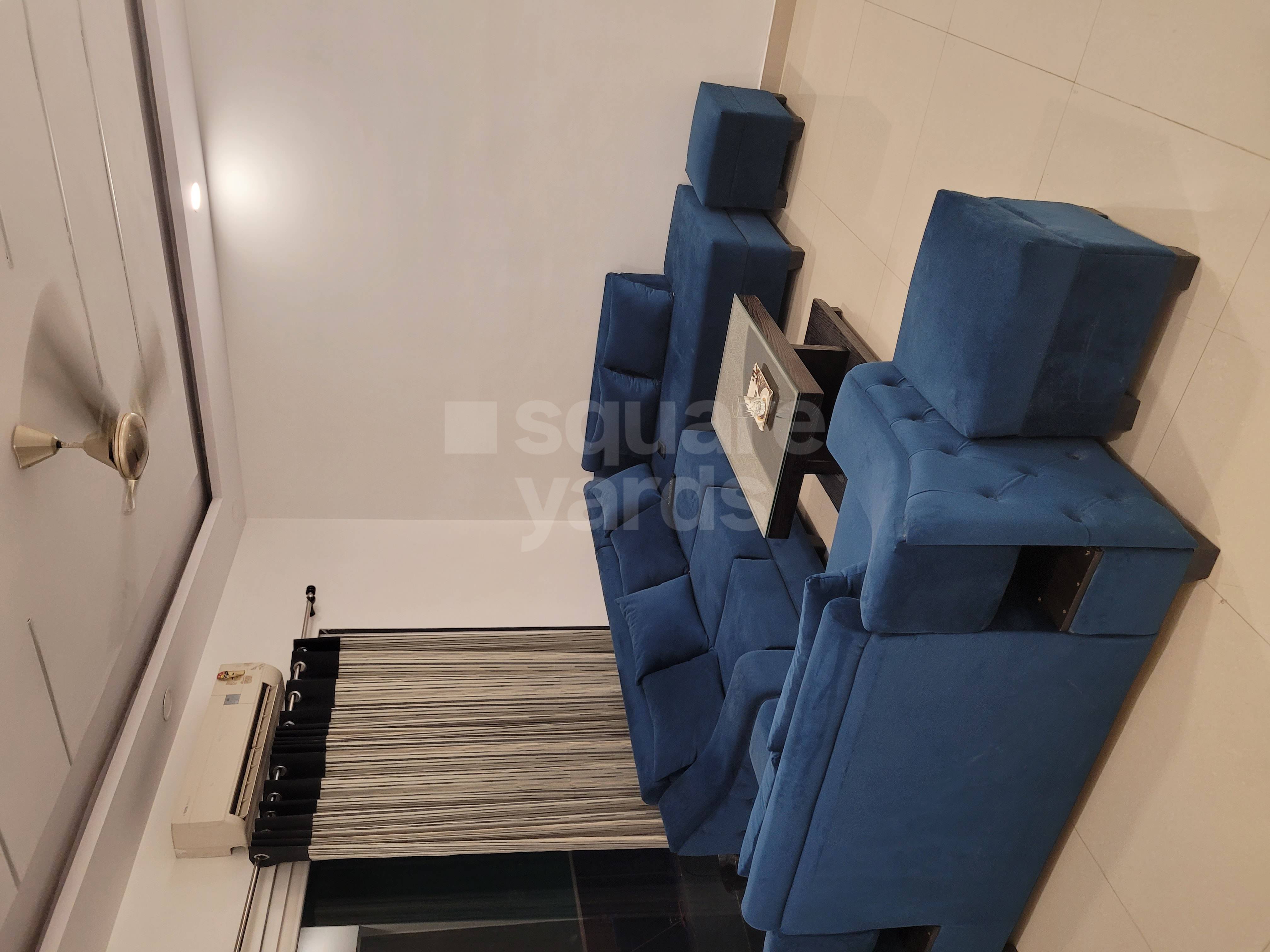 Rental 1.5 Bedroom 1000 Sq.Ft. Apartment in Tower Height Apartment