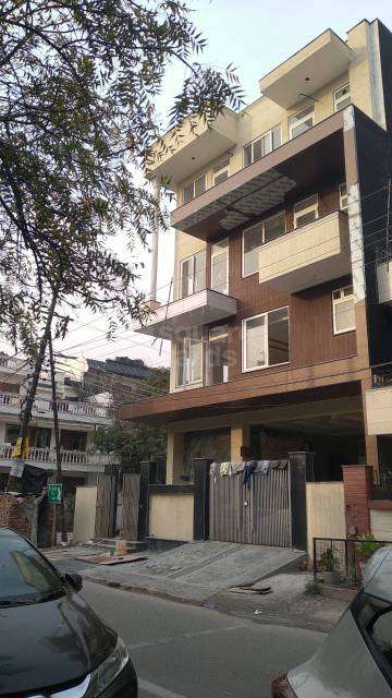 5 Bedroom 162 Sq.Mt. Villa in Sector 39 Noida