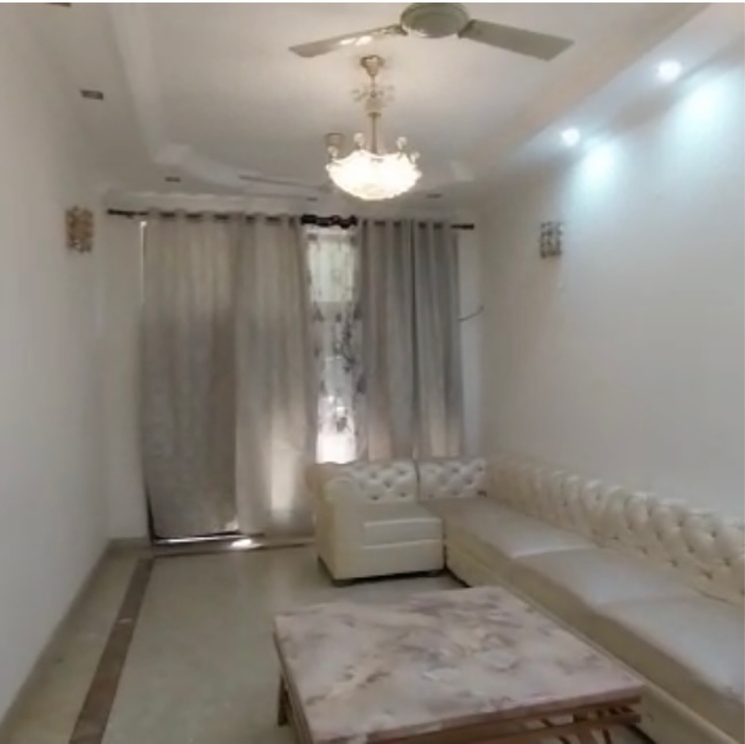3 Bedroom 200 Sq.Yd. Builder Floor in Rajouri Garden Delhi