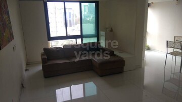 Living Room in 2 BHK Apartment at Andheri West – for Rent