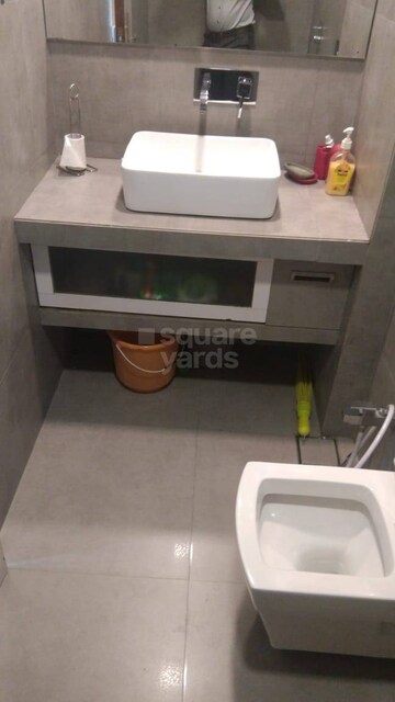 Attached Bathroom in 2 BHK Apartment at Andheri West – for Rent