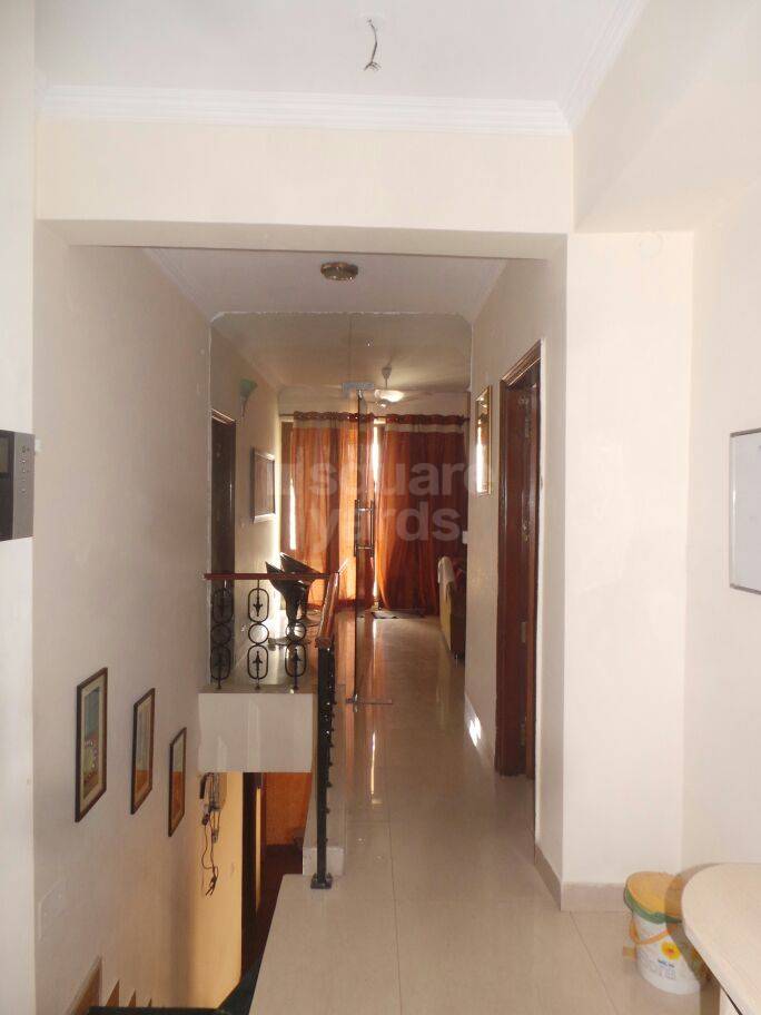 Resale 5 Bedroom 4500 Sq.Ft. Penthouse in Maple Heights, Sector 43