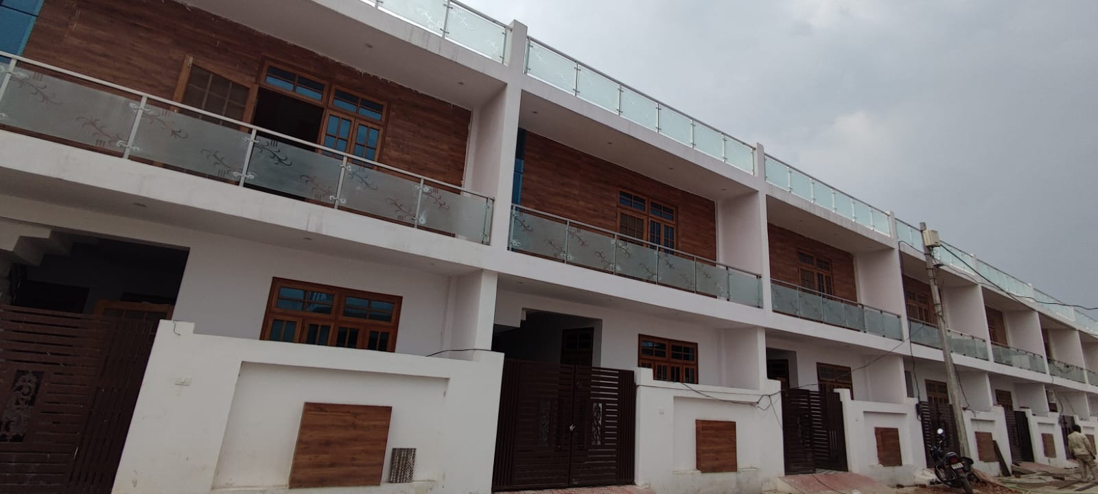 Resale 3 Bedroom 1650 Sq.Ft. Villa in Nilmatha Lucknow 5307787