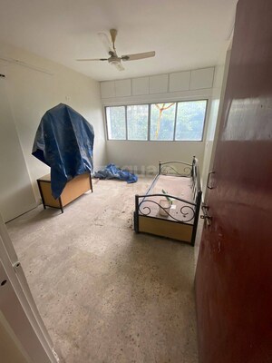 Room in 2 BHK Apartment at Bhawani Peth – for Sale