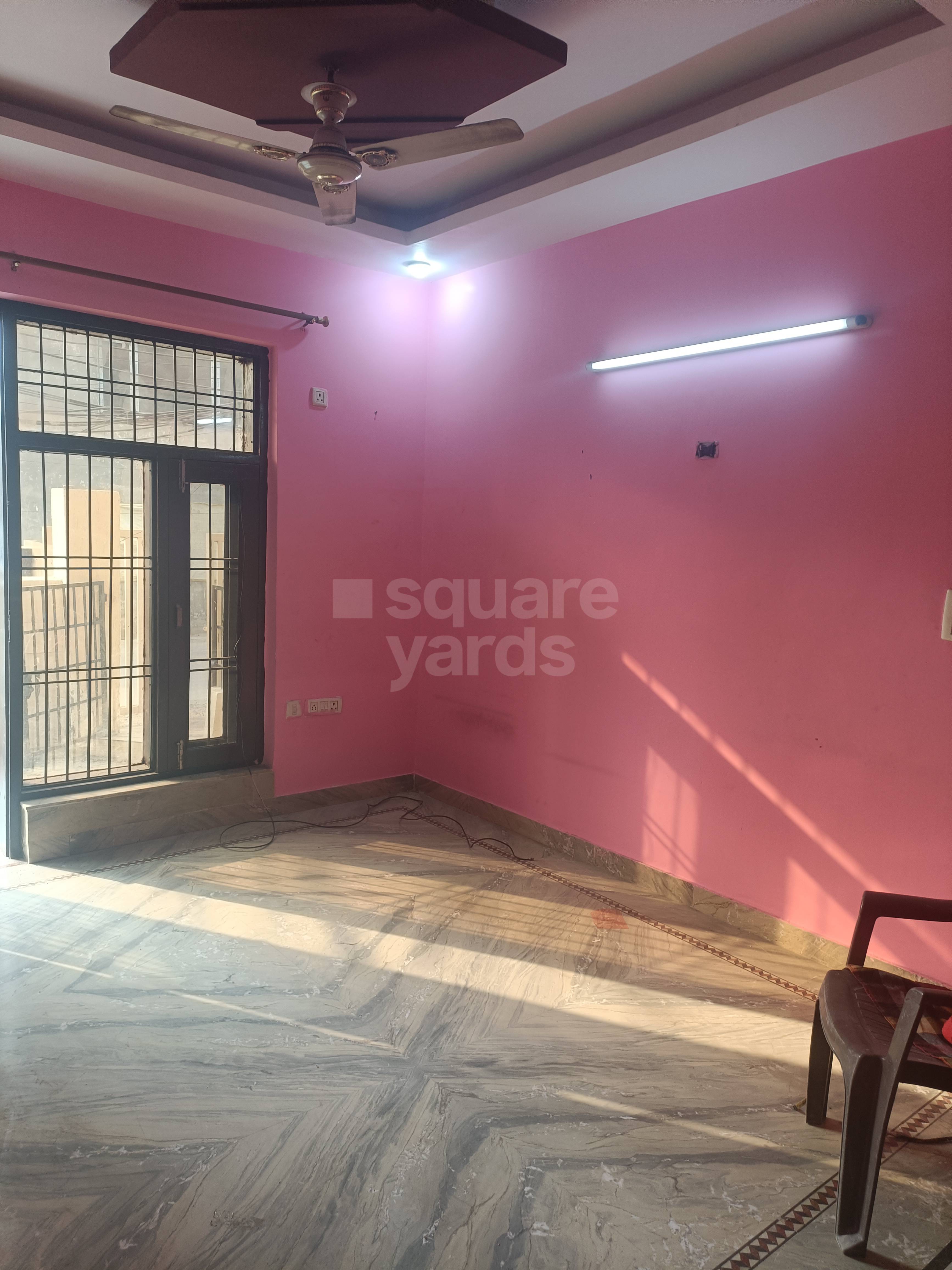 Resale 3 Bedroom 250 Sq.Yd. Builder Floor in Ashoka Enclave Faridabad