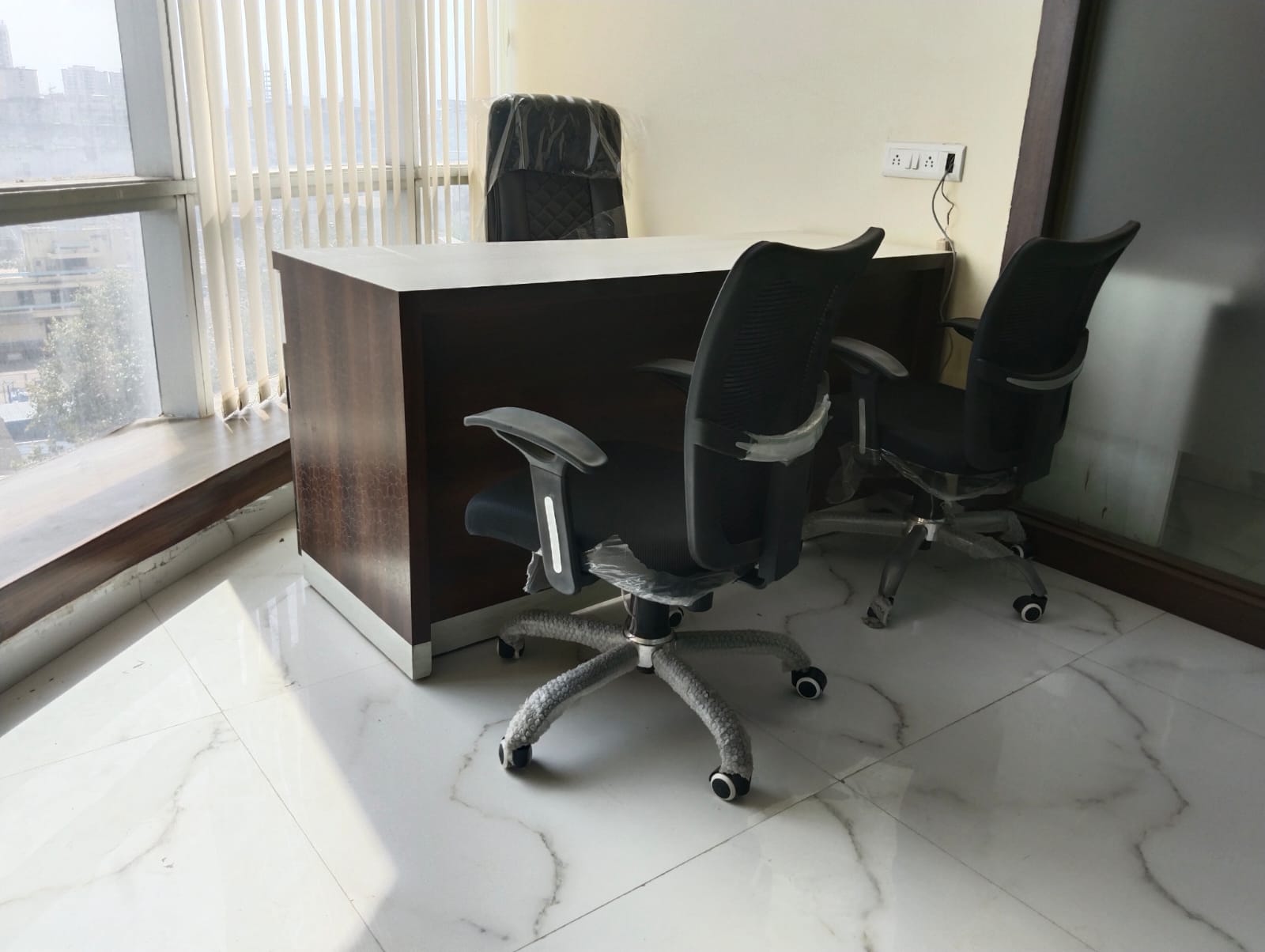 Rental Commercial Office Space 1200 Sq.Ft. in Vashi Navi Mumbai 5429129