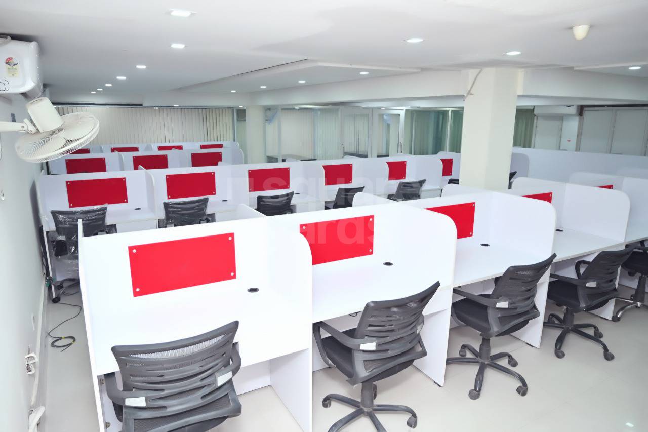 Rental Commercial Office Space 2200 Sq.Ft. in Lahurabir Varanasi 5313483