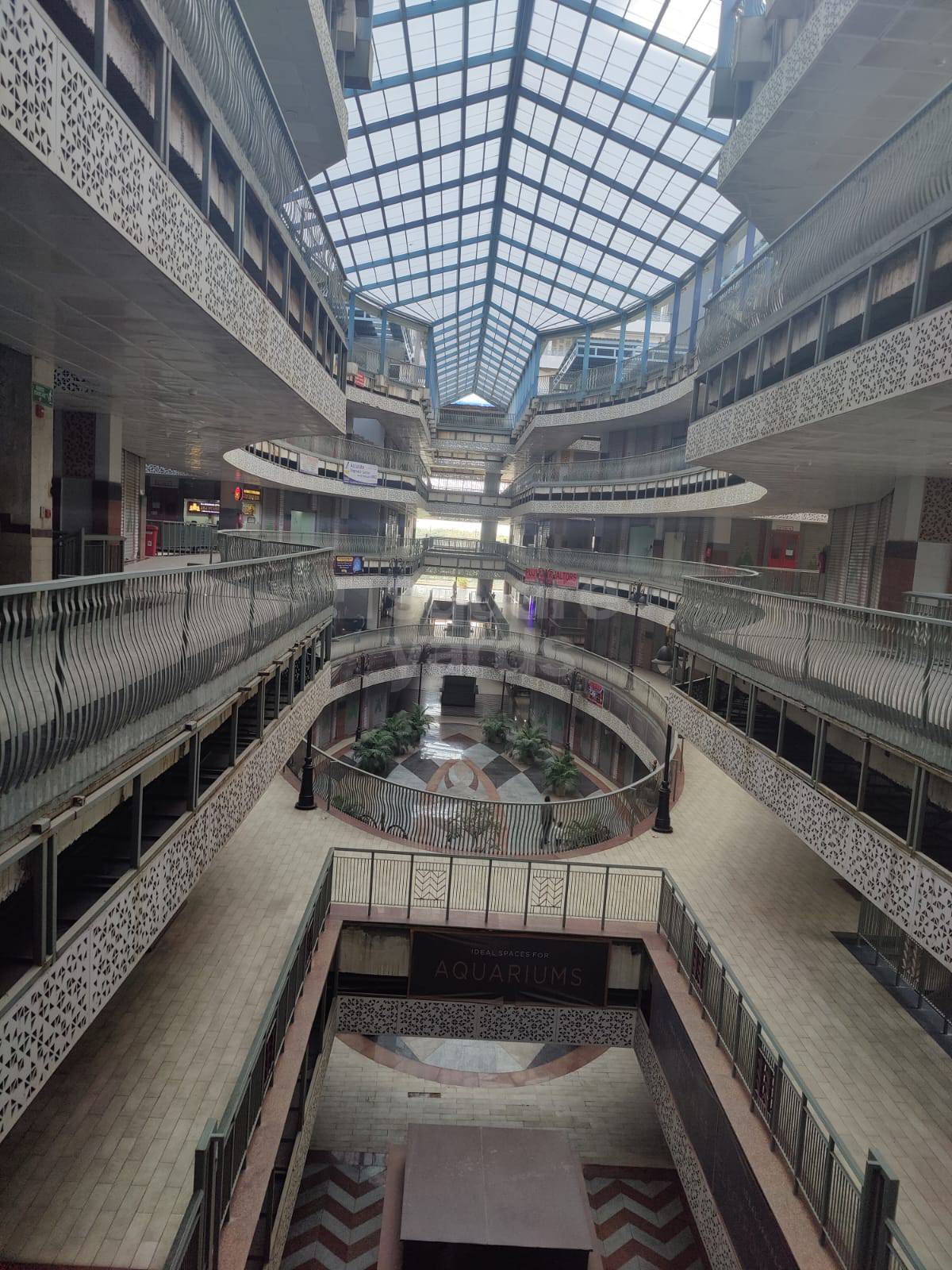 Rental Commercial Shop 180 Sq.Ft. in Gaur City, Noida Ext Sector 4