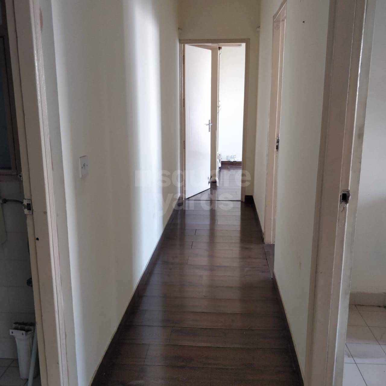 Resale 3 Bedroom 1371 Sq.Ft. Apartment in DLF Ridgewood Estate, Dlf