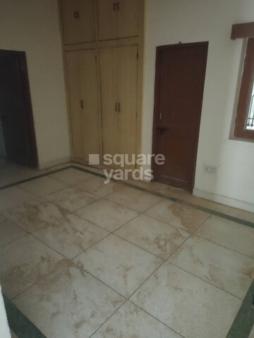 Room in 2 BHK Builder Floor at Mansarovar – for Rent
