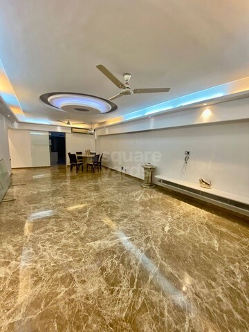 Bedroom in 4 BHK Apartment at Oberoi Sky Gardens, Andheri West – for Rent