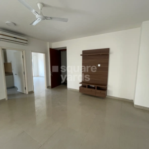 Room in 4 BHK Apartment at Emaar Emerald Floors Premier, Sector 65 – for Rent