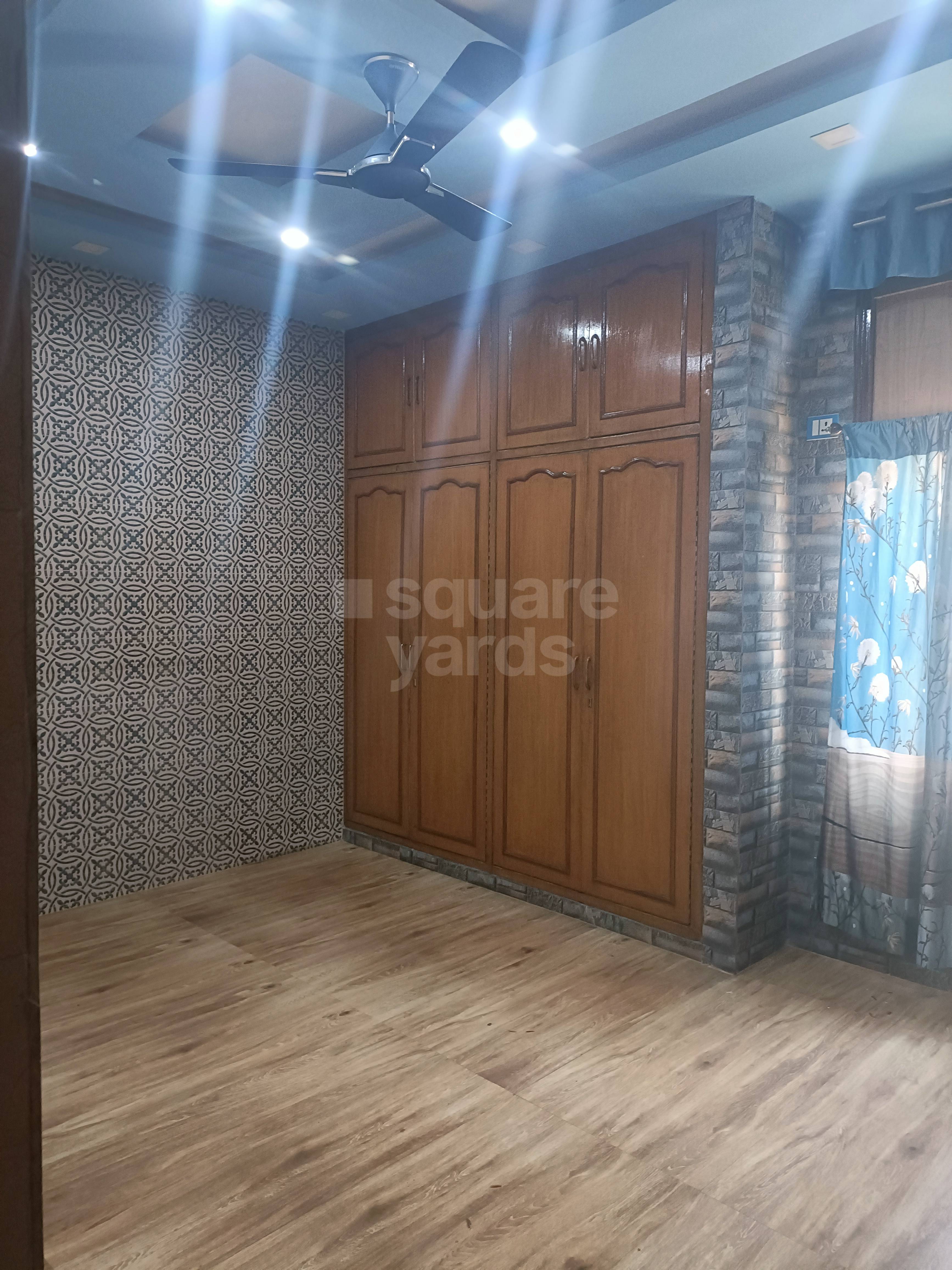 Rental 3 Bedroom 1100 Sq.Ft. Builder Floor in Ashoka Enclave Faridabad