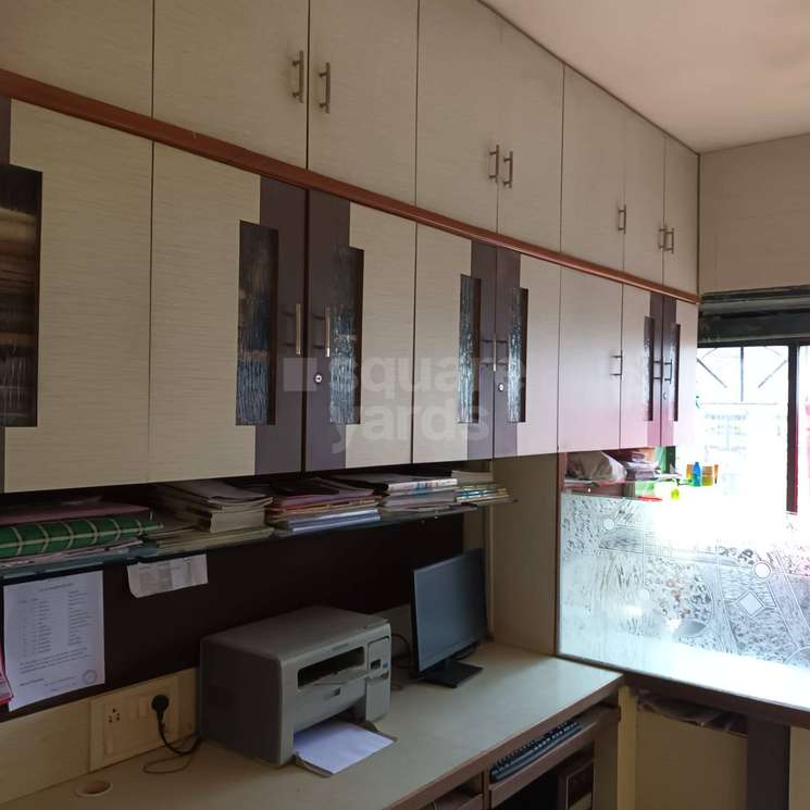 Commercial Office Space 256 Sq.Ft. in Kandivali West Mumbai