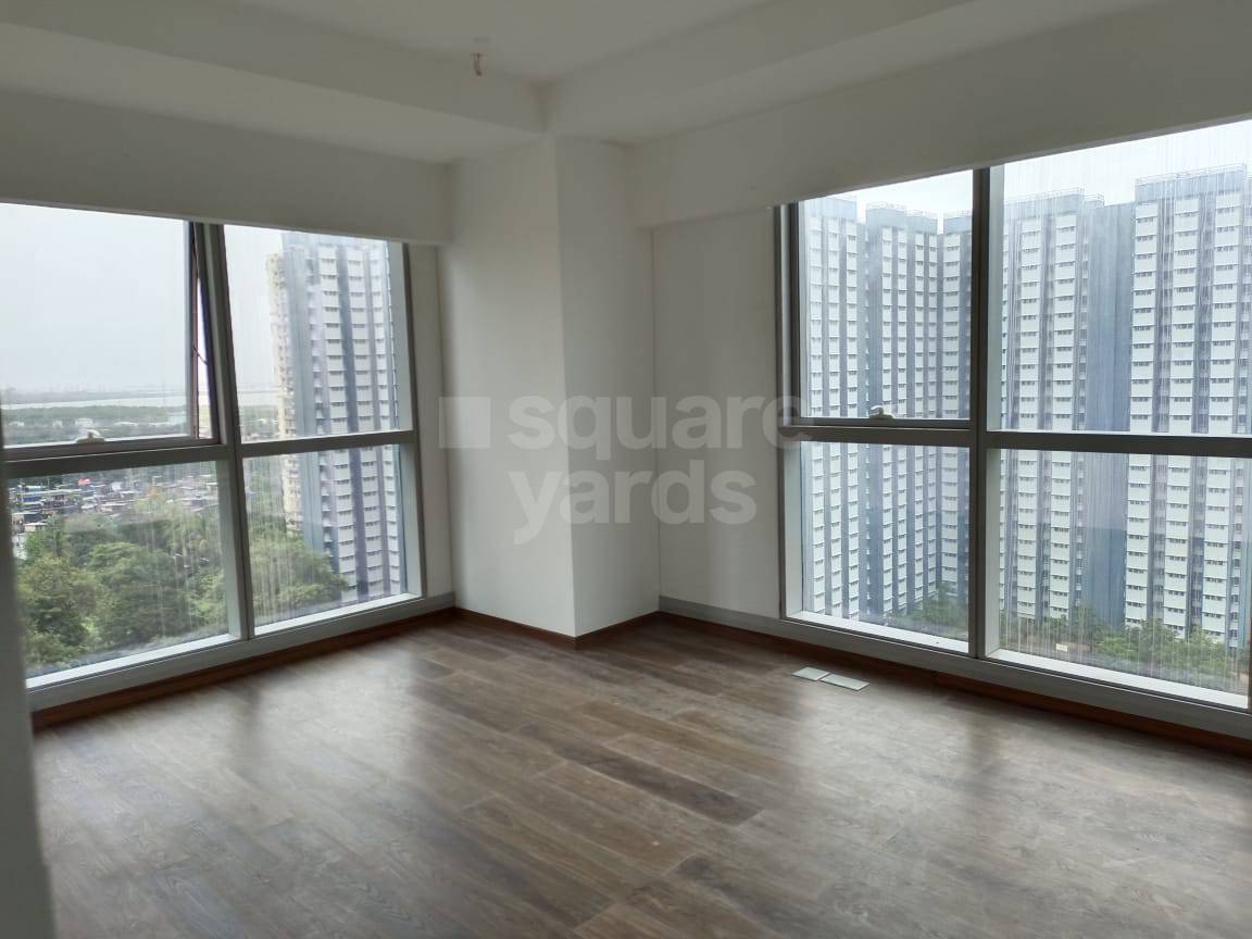 4 BHK + Servant Room Apartment For Rent in Island City Center