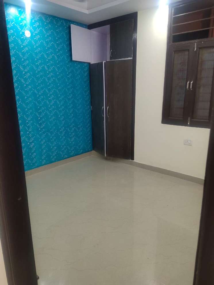 1 Bedroom 500 Sq.Ft. Builder Floor in Gaur City 2 Greater Noida