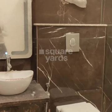 Bathroom in 4 BHK Builder Floor at Suncity Township Gurgaon, Sector 54 – for Rent