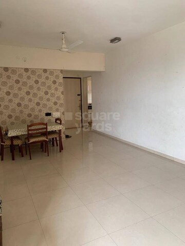 Room in 2 BHK Apartment at Kool Homes Solitaire I, Kondhwa – for Rent