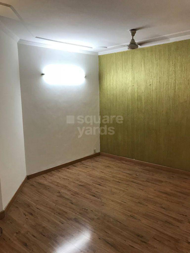 Rental 4 Bedroom 1767 Sq.Ft. Apartment in DLF Oakwood Estate, Dlf Phase