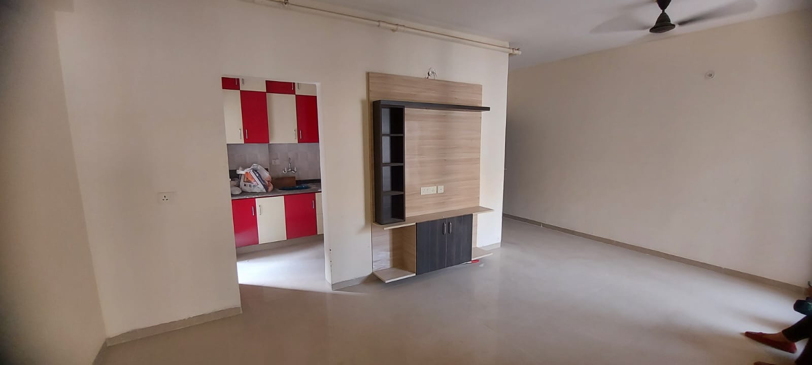 Rental 3 Bedroom 1465 Sq.Ft. Apartment in Shri Radha Sky Gardens, Noida