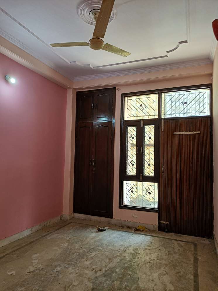 3 Bedroom 900 Sq.Ft. Builder Floor in Vaishali Ghaziabad