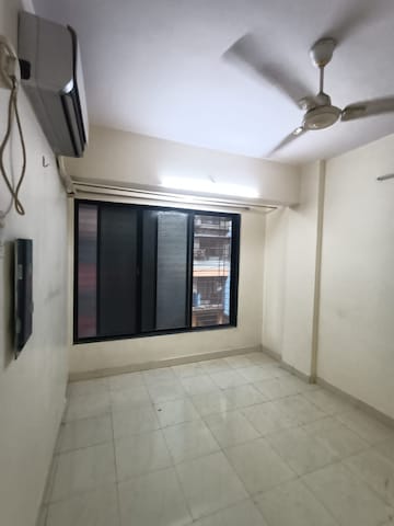 Room in 1 BHK Apartment at Seawoods – for Rent
