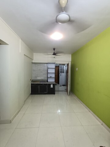Room in 1 BHK Apartment at Seawoods – for Rent