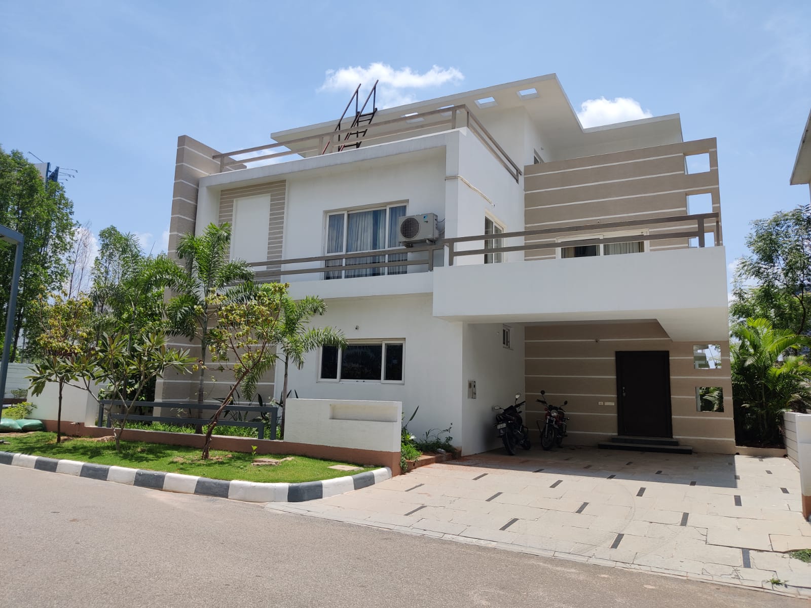 Resale 4 Bedroom 4500 Sq.Ft. Villa in Kokapet Hyderabad 5363608