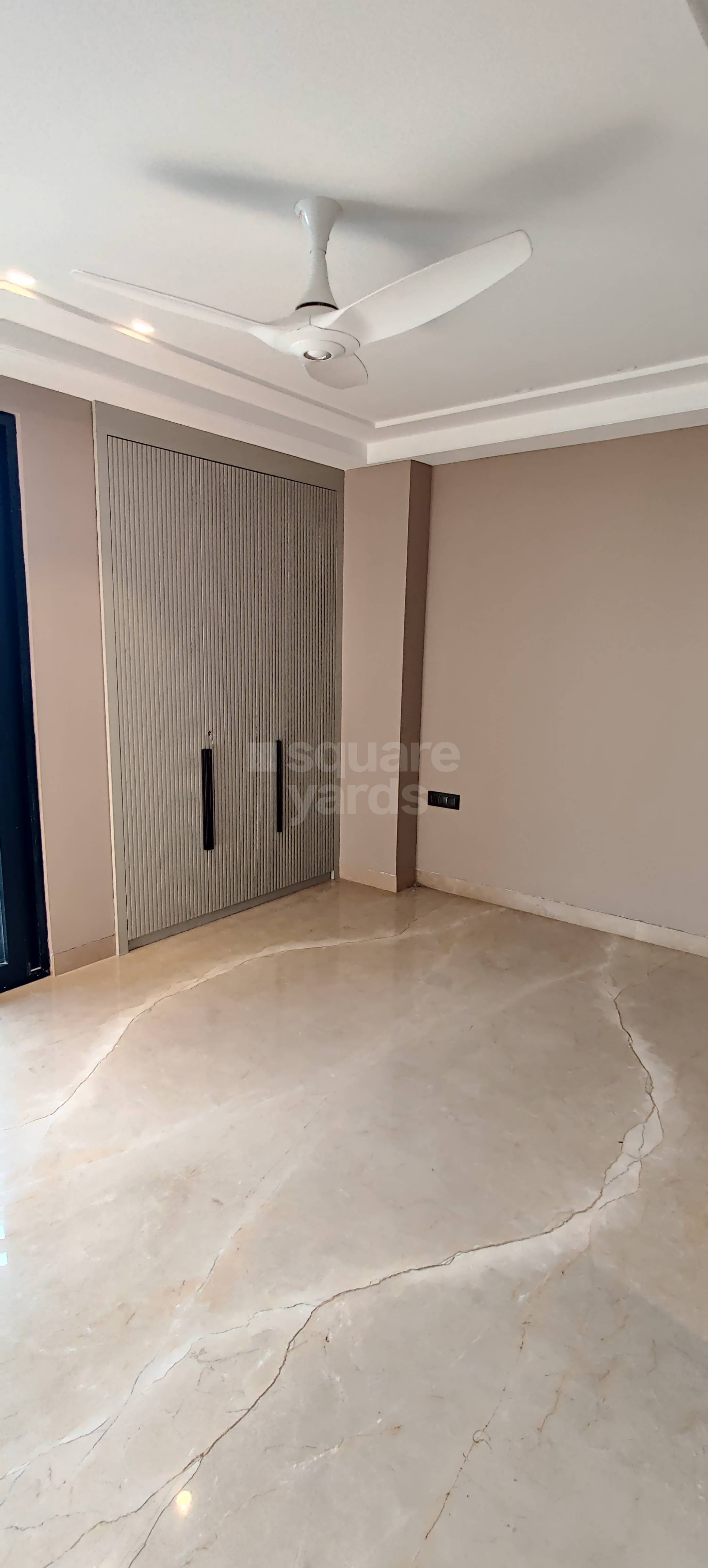 Resale 4 Bedroom 1800 Sq.Ft. Builder Floor in Agcr Enclave Delhi 5363880