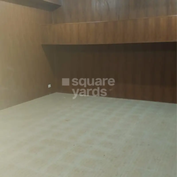 Room in 3 BHK Apartment at BPTP Astaire Gardens, Sector 70a – for Rent
