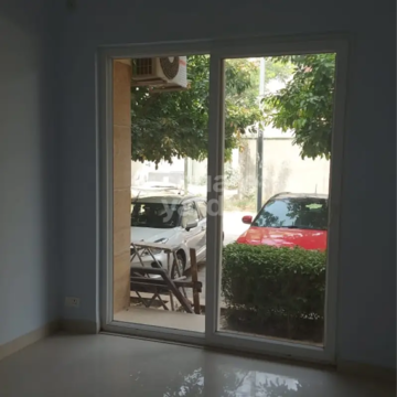 Room in 3 BHK Apartment at BPTP Astaire Gardens, Sector 70a – for Rent