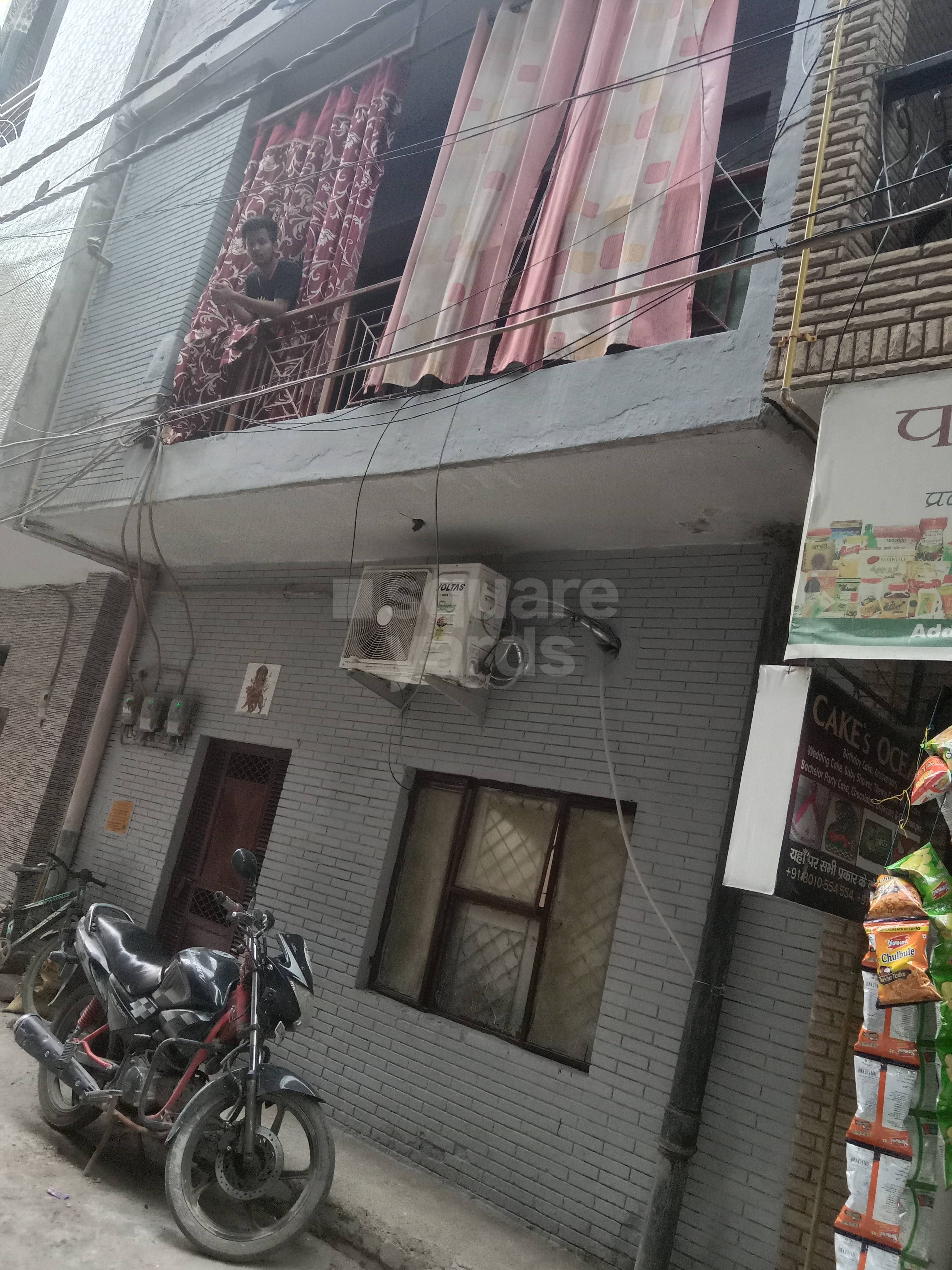 Resale 6 Bedroom 2000 Sq.Ft. Villa in Durga Vishal Enclave, Mehrauli